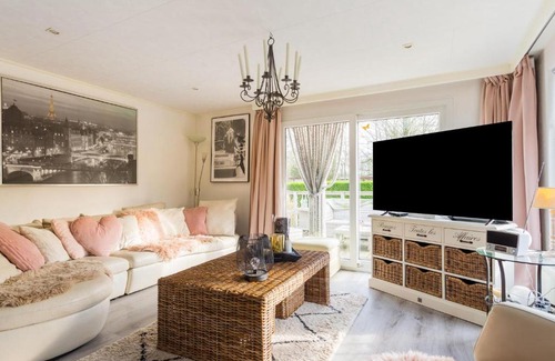 Hoek Ski Chalet | Chalet near De Braakman Nature Reserve