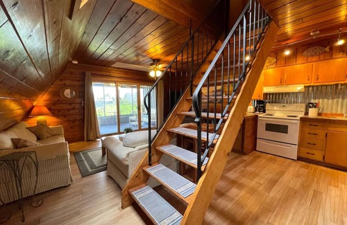 Stevensville House | Chalet on the Lake 68 w/Beach Access, Pools, Sport Courts, Fishing Pond & more!