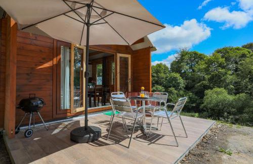 Plouegat-Moysan Ski Chalet | Chalet Pondok Indah