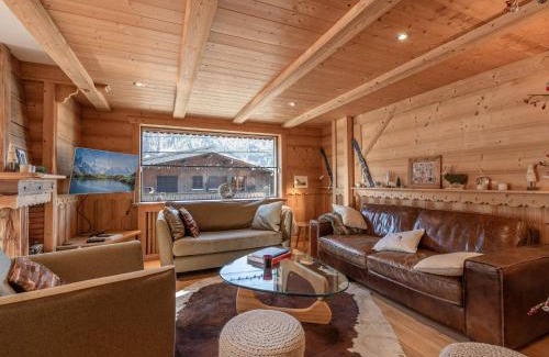 Morzine Ski Chalet | Chalet rénové de 170m² au centre de Morzine, 11 pers., proche télécabine, parking, terrasse, cheminée - FR-1-754-5