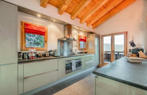 Randogne Ski Chalet | Chalet Renard Blanc is a luxurious yet cozy home for skiing, golfing, and hiking