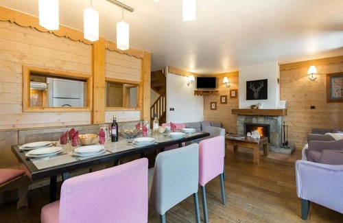 Bergers Ski Chalet | Chalet, ski-in/ski-out & foot of the slopes, terrace, fireplace or stove, parking, tv, 200-210m²