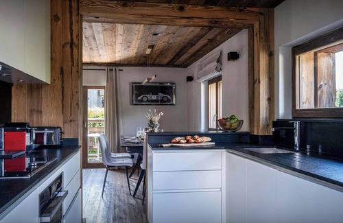 Megeve Ski Chalet | Chalet Snow Love - Sauna and garden close to Megève's center - OVO Network