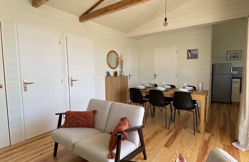 Gruissan Plage Ski Chalet | Chalet sur Pilotis, Esprit Film 37°2, Gruissan Plage Wifi