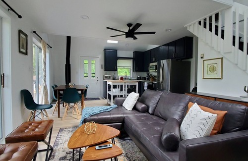 Gilboa Ski Chalet | Chalet w/HOT TUB & OUTDOOR TV, Fire Pit, Pool Nearby, Prvt. trail & playground!