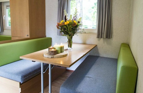 Epe House | Chalet with a terrace and garden, on Veluwe