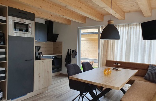 Kotschach-Mauthen Ski Chalet | Chalet with EV charger, ski-in ski-out, public pool, near shops and restaurants