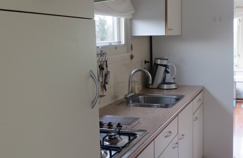 Menaldum Ski Chalet | Chalet with garden, views, wifi, Leeuwarden Franeker Harlingen