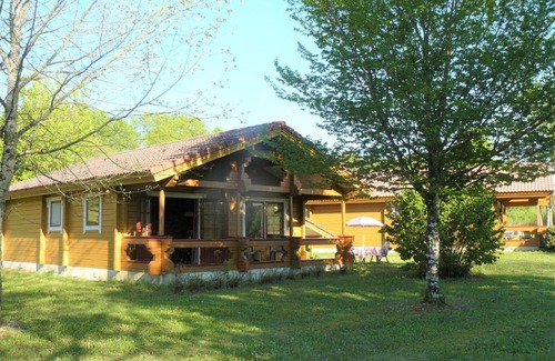 Mauroux Ski Chalet | Chalets du Soleil