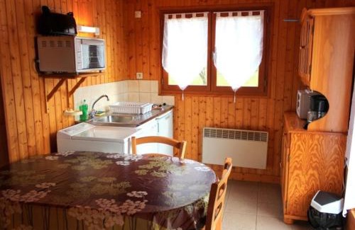 Viplaix House | Chalets indépendants avec terrasse, jardin, jeux pour enfants, proche Montluçon - FR-1-489-402