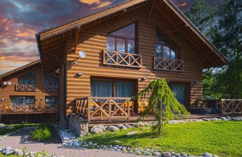Tatranska Lomnica Ski Chalet | Chalets Royal, Tatranská Lomnica
