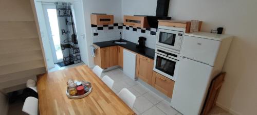 Beaumont-sur-Sarthe House | Chaleureuse petite maison de bourg