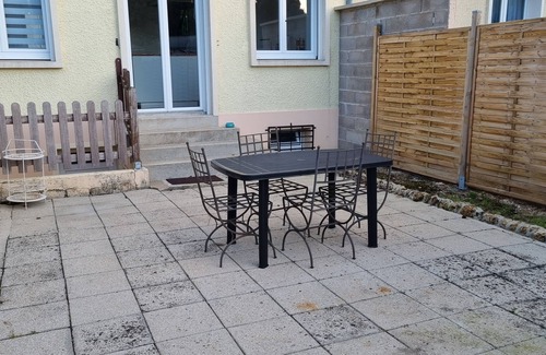 Chalons-en-Champagne House | Châlons : Cocooning stay with Balneo, Garden and Garage