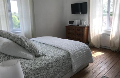 Livarot-Pays-d'Auge Bed & Breakfast | Chambre du Haras Cour Lozey