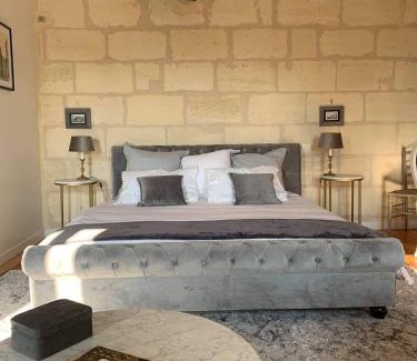Lugon-et-l'ile-du-Carney Bed & Breakfast | Chambre Bordeaux, piscine et spa