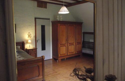 Beauval House | chambre campagnarde du grès rouge de BEAUVAL