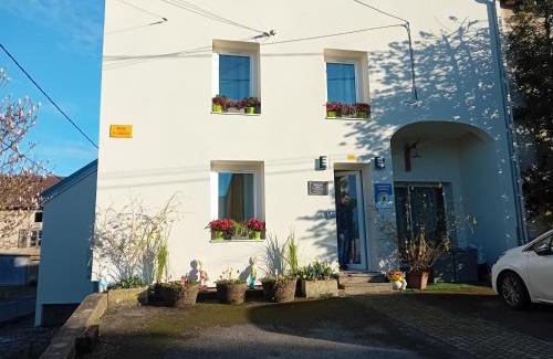 Neufmaisons House | Chambre d'Emma