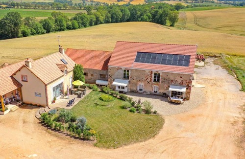 Epineuil-le-Fleuriel Bed & Breakfast | Chambre d'hôtes de la Fontagrille