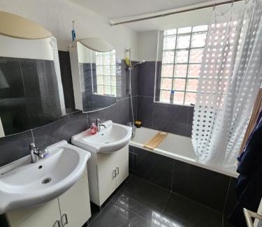La Chaux-de-Fonds Apartment | chambre d'hôte