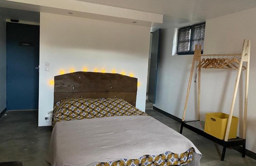Alba-la-Romaine House | Chambre d'hôtes 2p, gestion libre, espace piscine partagé