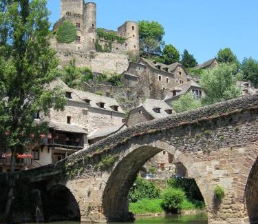 Belcastel Bed & Breakfast | Chambre d'Hôtes au Château de Belcastel