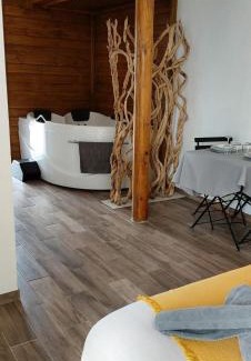 Jaillans Bed & Breakfast | Chambre d'hôtes des Loyes