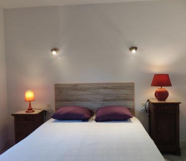 Mazamet Bed & Breakfast | Chambre d'hôtes Zen à Mazamet, avec garage vélos motos