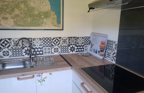 Reynes Bed & Breakfast | Chambre d'Hôtes with breakfast, kitchen and swimming pool in summer!