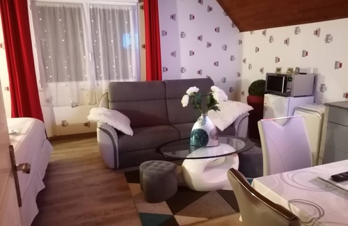 Saint-Aubin-Les-Elbeuf Bed & Breakfast | Chambre du Jardin Fleuri