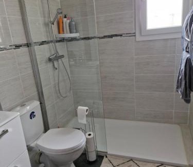 Saint-Pantaleon-de-Larche Bed & Breakfast | Chambre d hotes dans maison au calme et bien située pour visiter de nombreux sites
