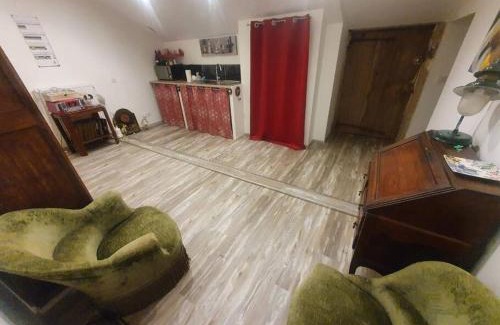 Marboz Apartment | chambre indépendante