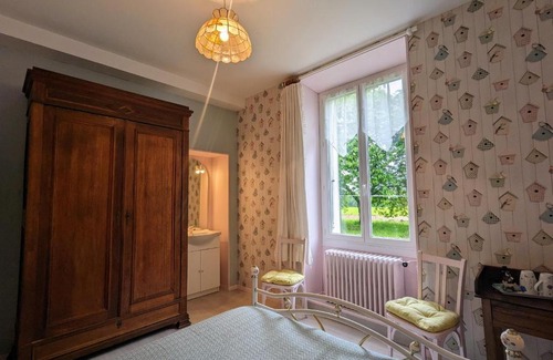 Pellevoisin Bed & Breakfast | Chambre "Pommier" au calme en maison d'hôtes près des châteaux - FR-1-591-487