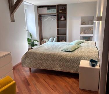 Domagne House | Chambre privée avec salle de bain