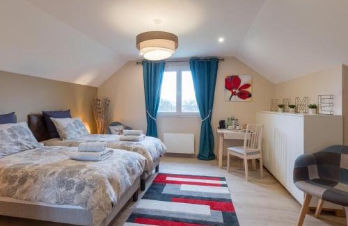 Vyans-le-Val Bed & Breakfast | Chambre spacieuse avec sauna et vélos électriques à Vyans-le-Val - FR-1-583-264