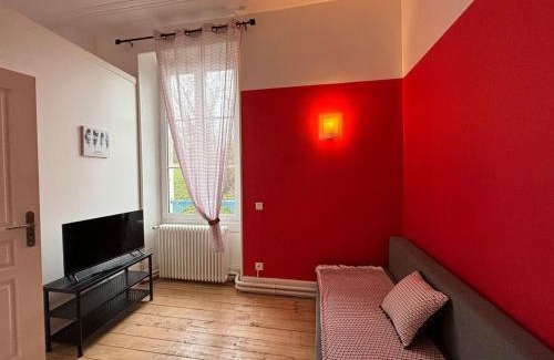 Le Blanc Bed & Breakfast | Chambres élégantes avec piscine et parking - FR-1-591-696