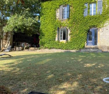 Couloume-Mondebat Bed & Breakfast | Chambres BB A Coste