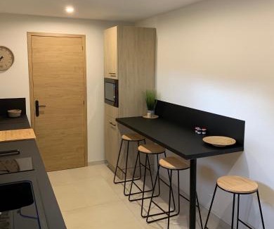 Valros House | Chambres d hôtes au calme avec piscine et jacuzzi