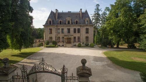 Morvillars Bed & Breakfast | Chambres d'hôtes au Château Léon