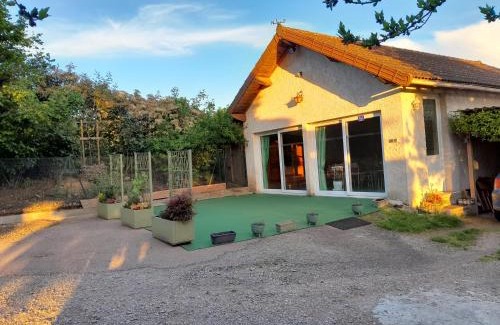Jarnosse Bed & Breakfast | CHAMBRES D HÔTES AU P'TIT BONHEUR CAMPAGNARD