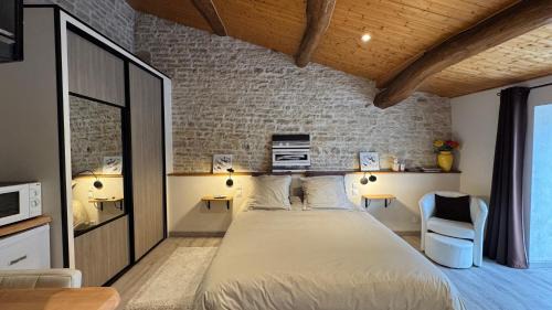 Le Bourdet House | Chambres d'hôtes Les Rozières