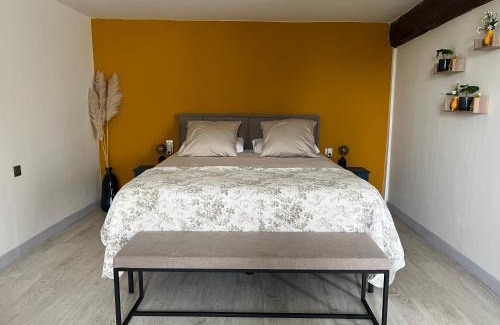 Bouges-le-Chateau Bed & Breakfast | Chambres et table d'hôtes A L'Epoque
