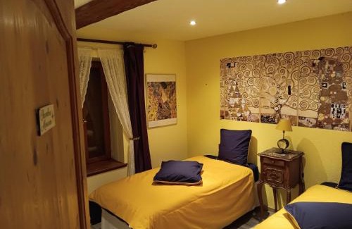 Uchon Bed & Breakfast | Chambres et table d'hôtes : LES SENTIERS DE LA BREME