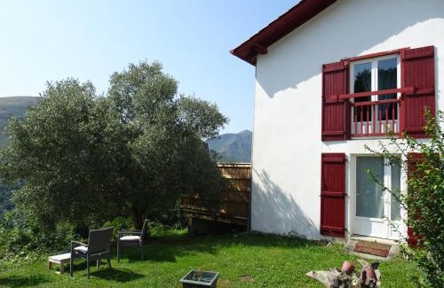 Saint-Etienne-de-Baigorry Bed & Breakfast | Chambres d'hôtes Idiartekoborda