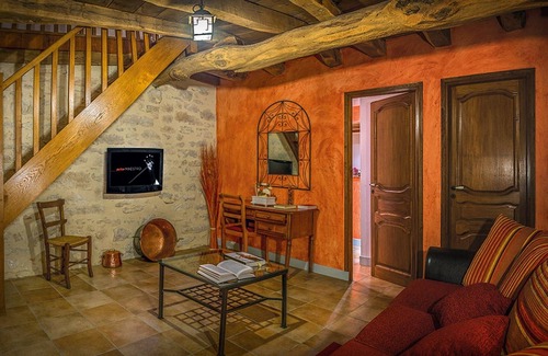 Espedaillac Bed & Breakfast | Chambres & Jardin de Pierres is a charming guest house in Quercy