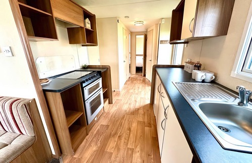 Whitley Bay Cottage | CHAMKI LODGE, pet friendly, with pool in Whitley Bay