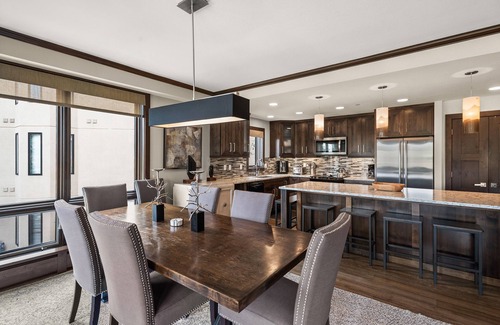 Snowmass Village Resort | Chamonix Condominiums by Frias