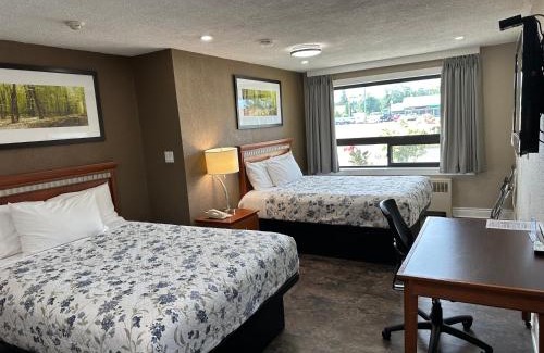 Pembroke Hotel | Champlain Motor Inn