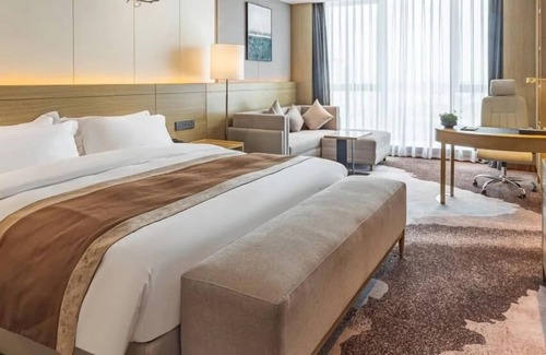 Dingcheng District Hotel | Changde Licheng Huating Hotel