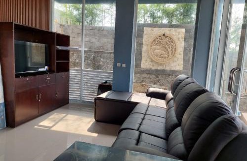 Sidomukti Cabin | Channel Stay at Machaka Villa Bandungan