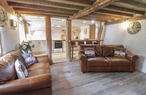 Llanfyllin House | Chapel House